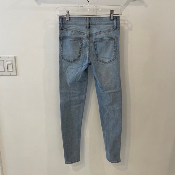 Wild Fable High Rise Skinny Light Wash Jeans 00 - Picture 4 of 10